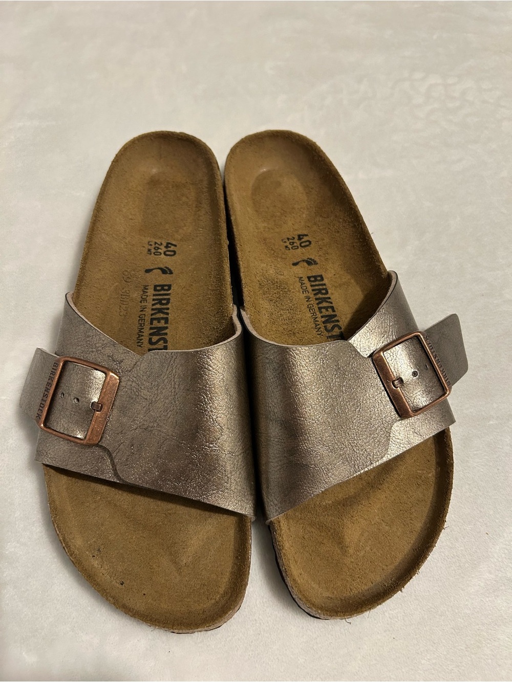 Birkenstock Metallic Bronze Single-Strap Slide Sandals Size 9